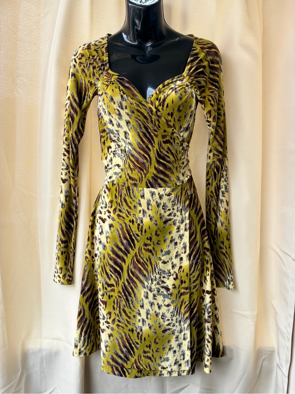 Norma Kamali x Everlast Abstract Animal Print Slinky Jersey Wrap Dress Medium